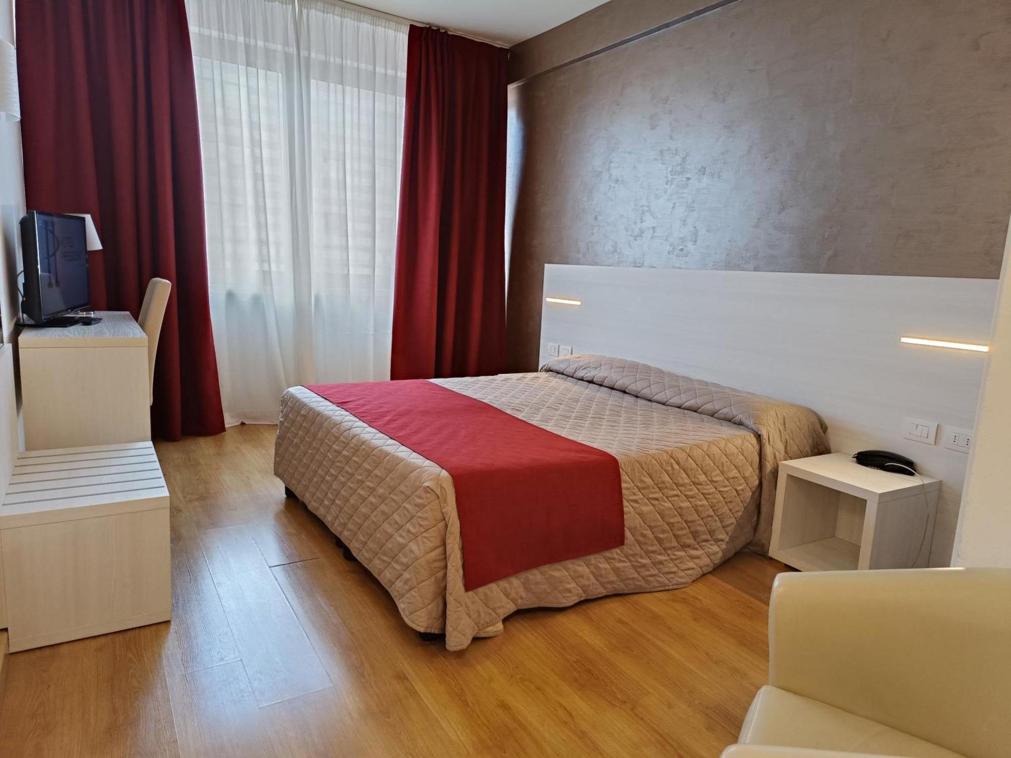 Hotel President Prato  Esterno foto