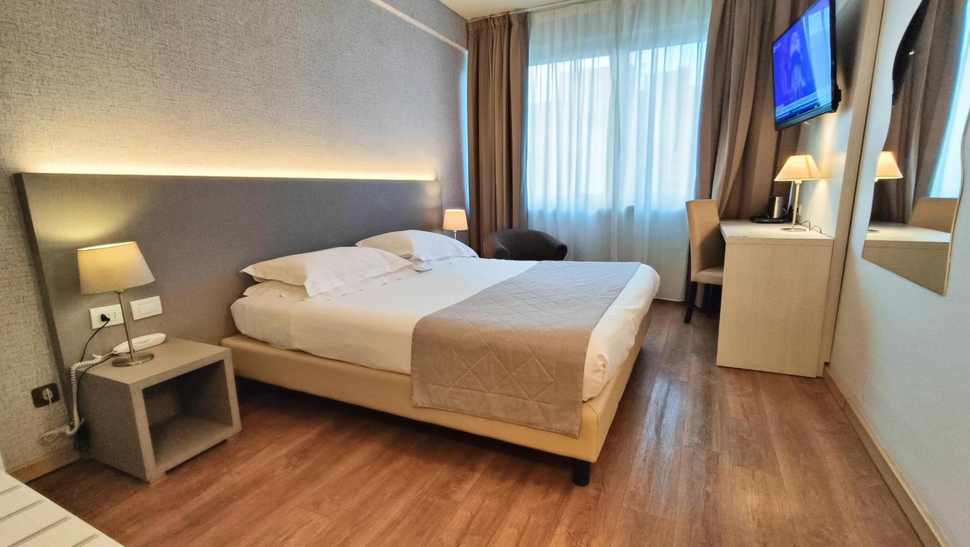 Hotel President Prato  Esterno foto